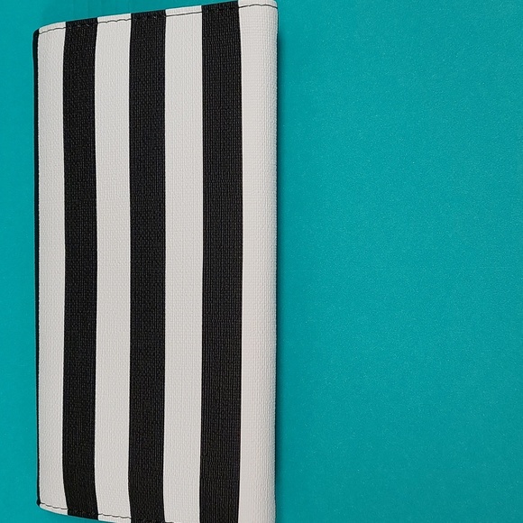 Kut from the Kloth slim wallet - Picture 5 of 5